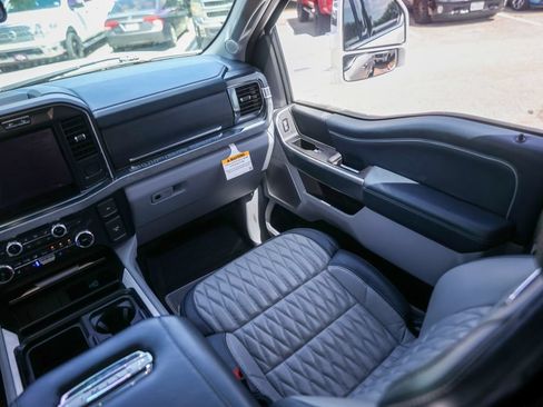 Used 2024 Ford F350 Limited w/ FX4 Off-Road Package AWD/4WD image 33