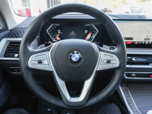 Certified 2025 BMW X7 xDrive40i image 17