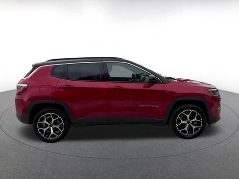 Used 2025 Jeep Compass Limited AWD/4WD image 16
