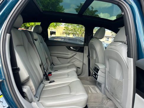 Used 2018 Audi Q7 3.0T Prestige image 29