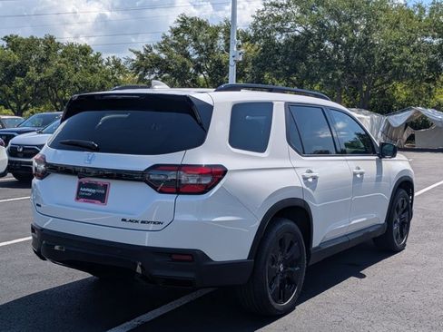 New 2026 Honda Pilot Black Edition image 2