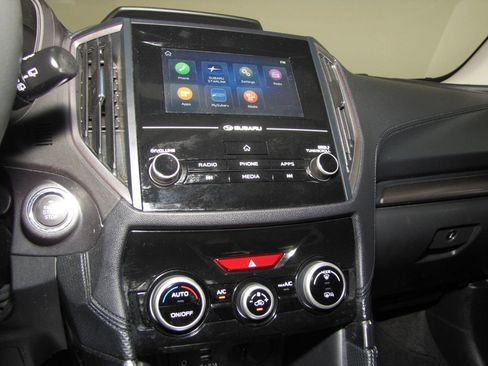 Used 2024 Subaru Forester Premium AWD/4WD image 7