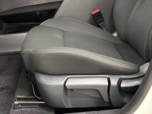 Used 2023 Nissan Rogue S AWD/4WD image 18