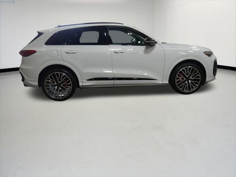 New 2026 Audi SQ5 Premium Plus image 6