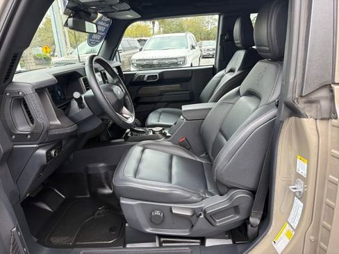 Used 2025 Ford Bronco Badlands AWD/4WD image 10