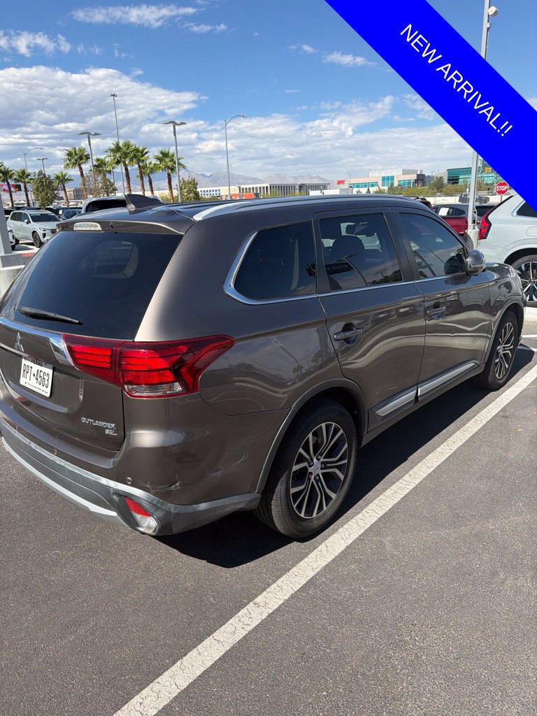 Used 2018 Mitsubishi Outlander SEL FWD image 5