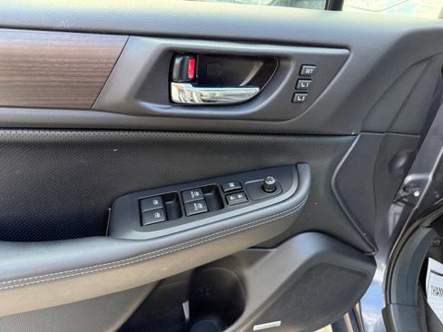 Used 2016 Subaru Legacy 3.6R Limited image 17