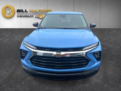 Used 2024 Chevrolet TrailBlazer LS w/ LS Convenience Package AWD/4WD image 3