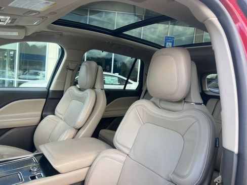 Used 2021 Lincoln Aviator Reserve w/ Equipment Group 202A image 14