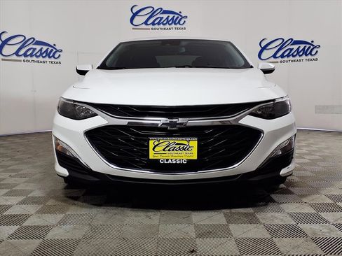 Used 2025 Chevrolet Malibu RS image 3