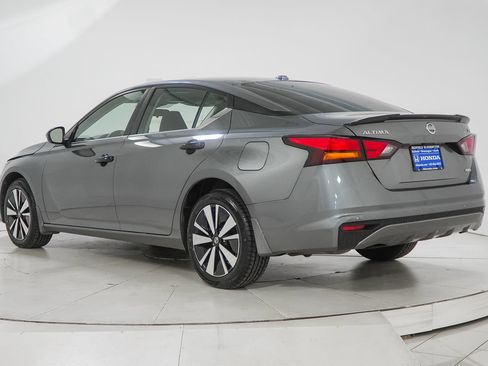 Used 2022 Nissan Altima 2.5 SV AWD/4WD image 6
