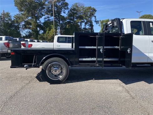 New 2026 Ford F550 4x4 SuperCab Super Duty image 3