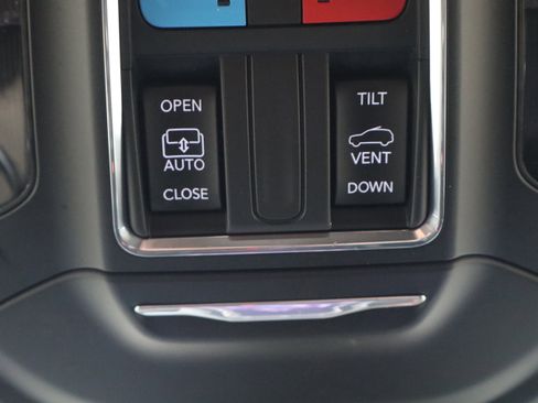 Used 2024 Jeep Grand Cherokee L Laredo w/ Luxury Tech Group I image 27