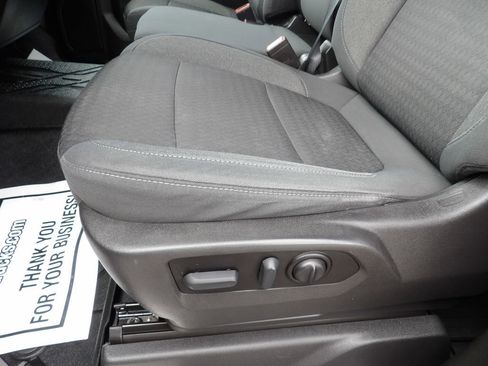 Used 2021 Chevrolet Silverado 1500 LT image 18