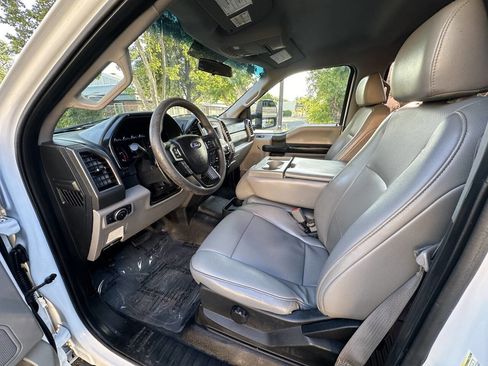 Used 2017 Ford F250 XL w/ Power Equipment Group AWD/4WD image 14