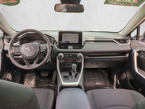 Used 2025 Toyota RAV4 LE FWD image 17