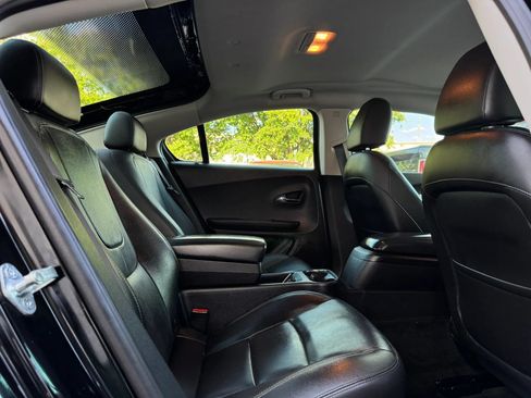 Used 2015 Chevrolet Volt Premium w/ Premium Trim Package FWD image 29