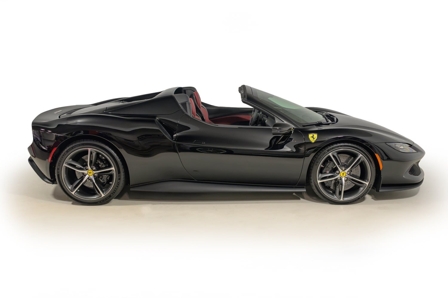 Used 2024 Ferrari 296 GTS RWD image 8