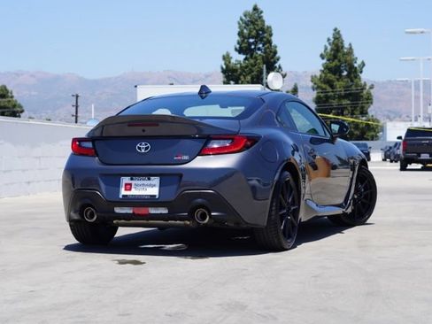 Used 2026 Toyota GR86 Premium w/ ALL Weather Mat Package (TMS) RWD image 6