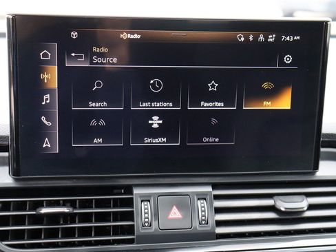 Used 2021 Audi Q5 e Premium w/ Convenience Package AWD/4WD image 37