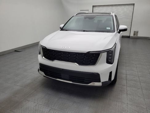 Used 2024 Kia Sorento S w/ Panoramic Sunroof Package FWD image 15