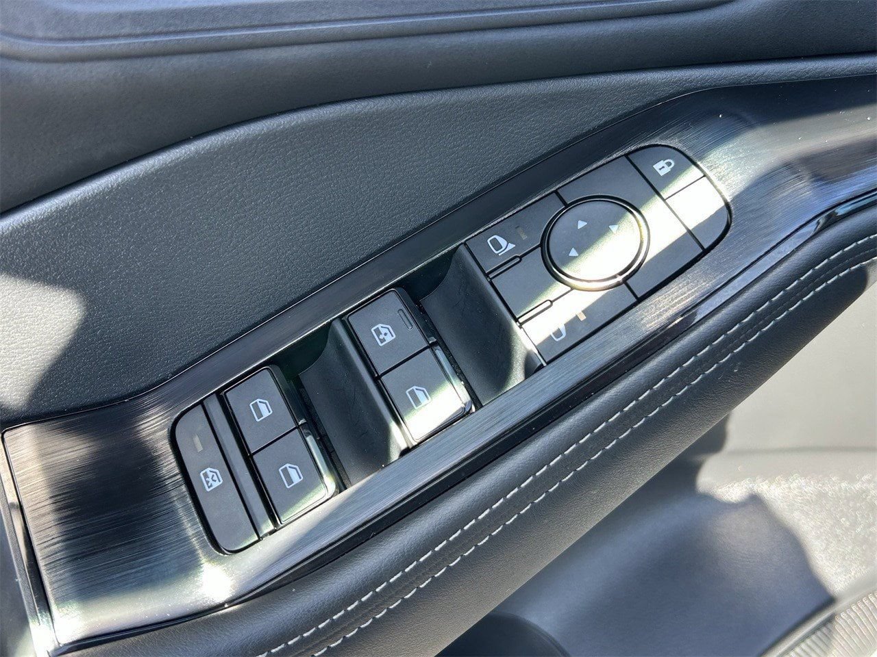 New 2026 Nissan Rogue Dark Armor FWD image 32