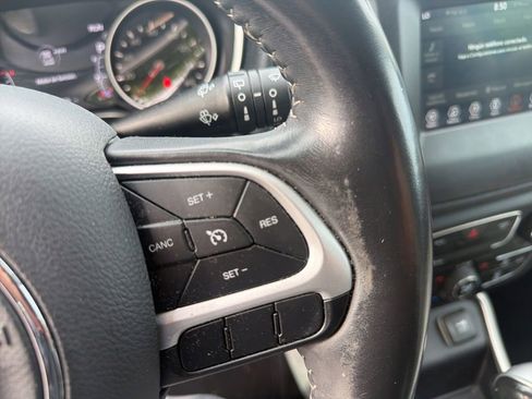 Used 2019 Jeep Compass Latitude w/ Popular Equipment Group FWD image 14