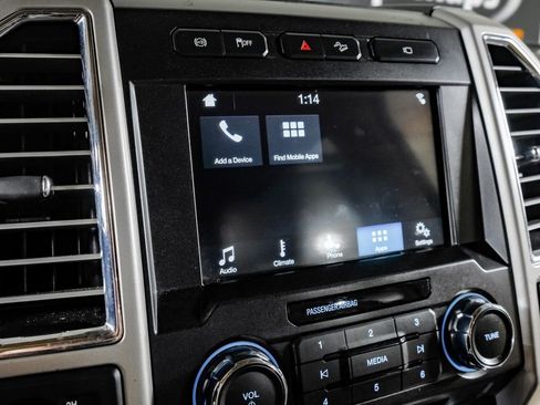 Used 2017 Ford F250 Lariat w/ Chrome Package image 27