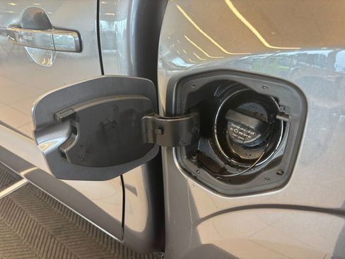 New 2026 Nissan Frontier SV w/ Tow Package image 29