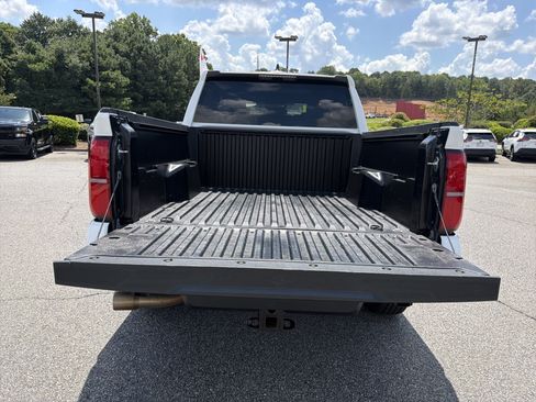 Certified 2024 Toyota Tacoma SR5 AWD/4WD image 28