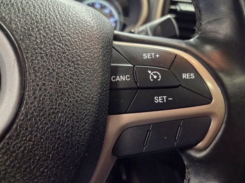 Used 2016 Jeep Cherokee Latitude w/ Comfort/Convenience Group image 24