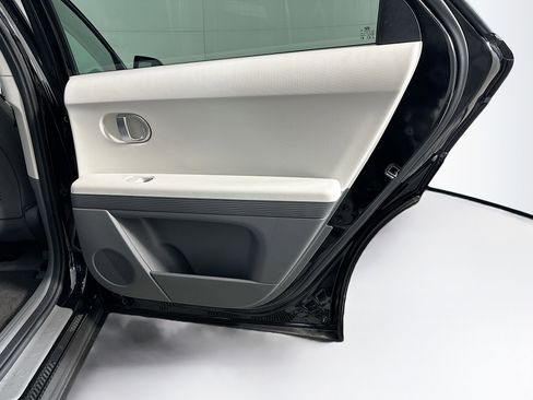 Used 2024 Hyundai Ioniq 5 SEL image 31