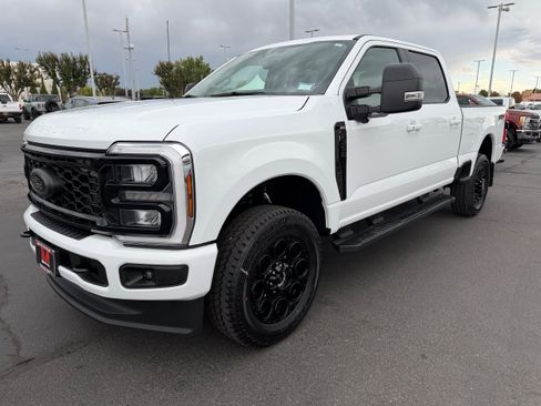 New 2026 Ford F350 XLT w/ XLT Premium Package AWD/4WD image 7