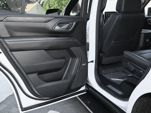 Used 2024 Chevrolet Tahoe LT AWD/4WD image 42