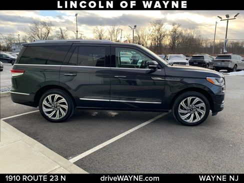 Certified 2022 Lincoln Navigator Reserve image 17