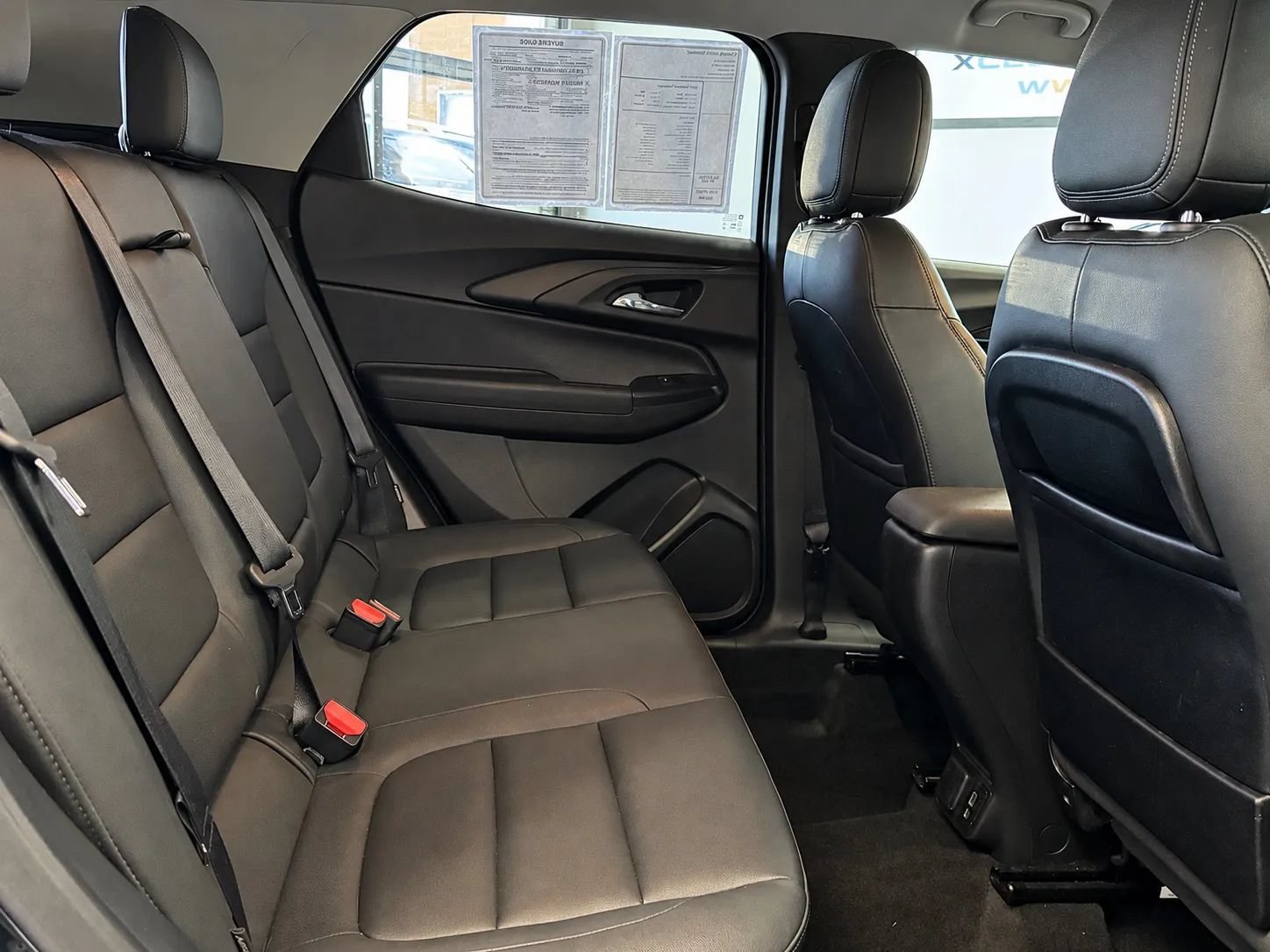 Used 2021 Chevrolet TrailBlazer LT w/ Premium Seating Package AWD/4WD image 27
