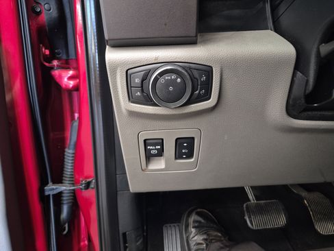 Used 2020 Ford F150 XLT w/ Equipment Group 302A Luxury AWD/4WD image 22