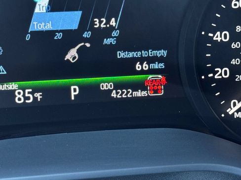 Used 2026 Toyota Sienna XLE FWD image 27