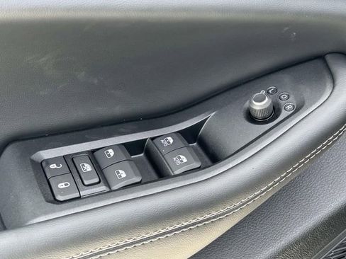 New 2026 Jeep Grand Cherokee Altitude AWD/4WD image 17