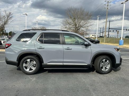 New 2026 Honda Pilot EX-L image 6