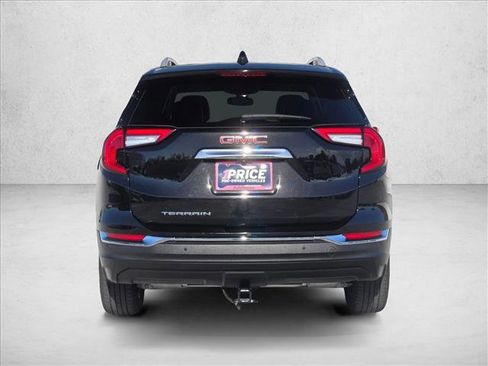 Used 2022 GMC Terrain SLT w/ Infotainment Package II image 7