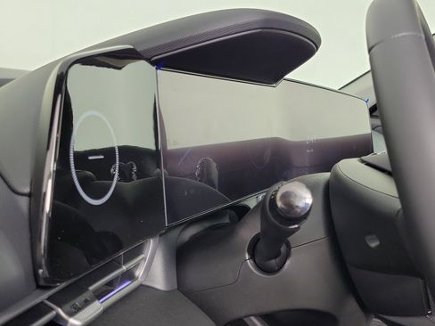 New 2025 Hyundai Elantra Limited image 13