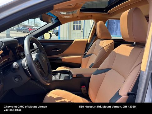 Used 2025 Lexus ES 350 w/ Premium Package image 12