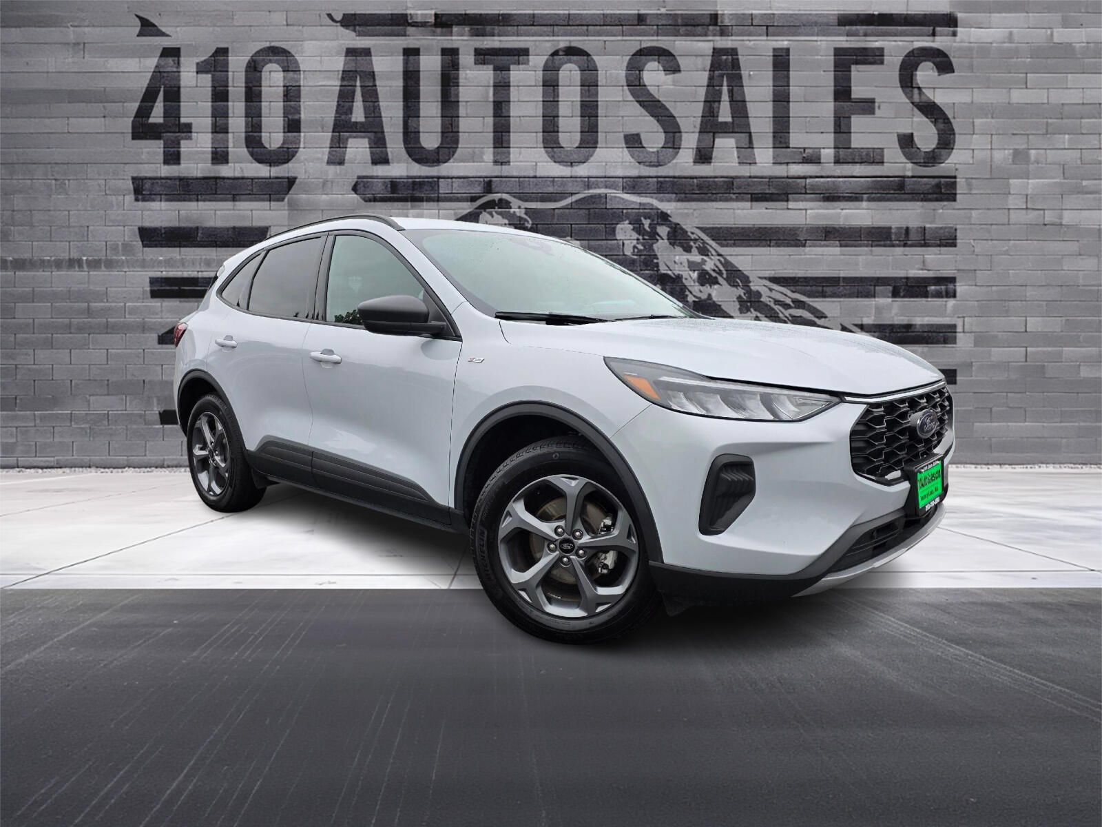 Used 2025 Ford Escape ST-Line AWD/4WD image 1