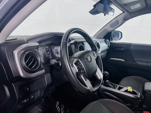 Used 2023 Toyota Tacoma SR5 RWD image 9