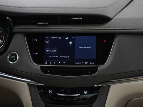 Used 2022 Cadillac XT5 Premium Luxury AWD/4WD image 15