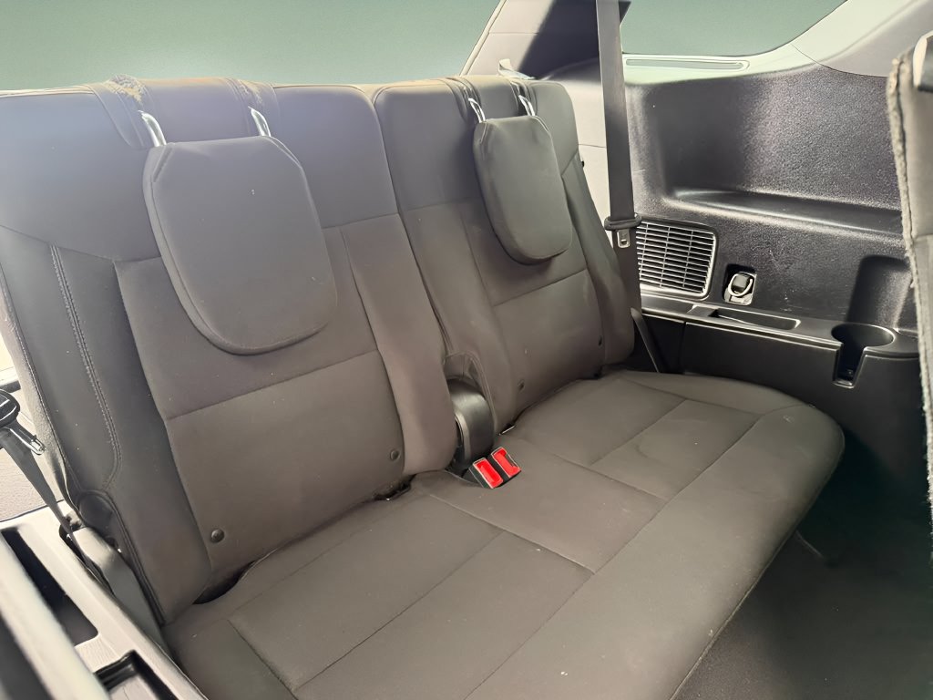 Used 2020 Ford Explorer XLT w/ Comfort Package AWD/4WD image 17