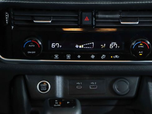 Used 2022 Nissan Rogue SV FWD image 20