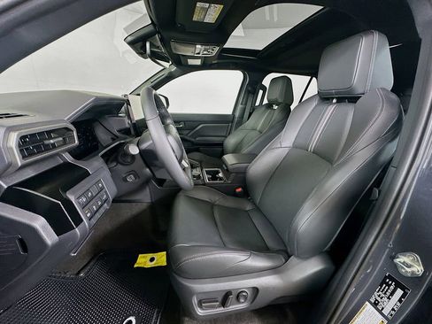 Used 2025 Toyota 4Runner Limited image 21