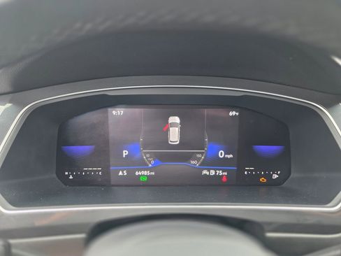 Used 2023 Volkswagen Tiguan SE R-Line FWD image 24